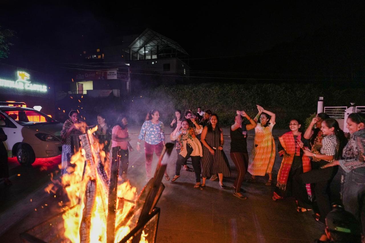 Munnar Castle Hotel Bagian luar foto